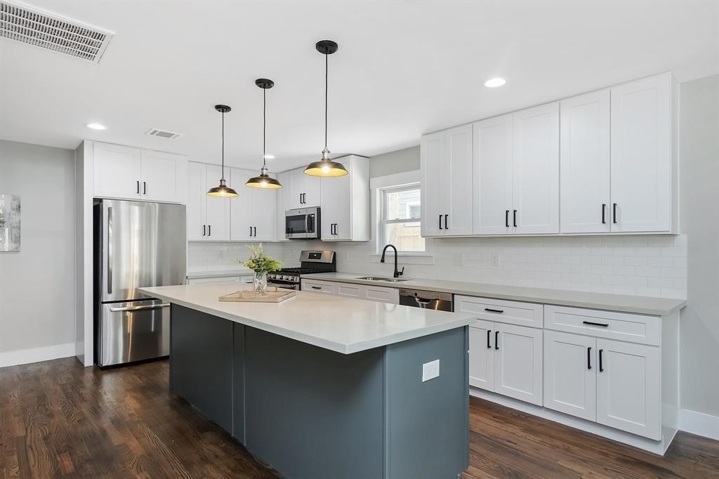 1414 Alexander Street Houston, TX 77008 - Photo 10 of 34