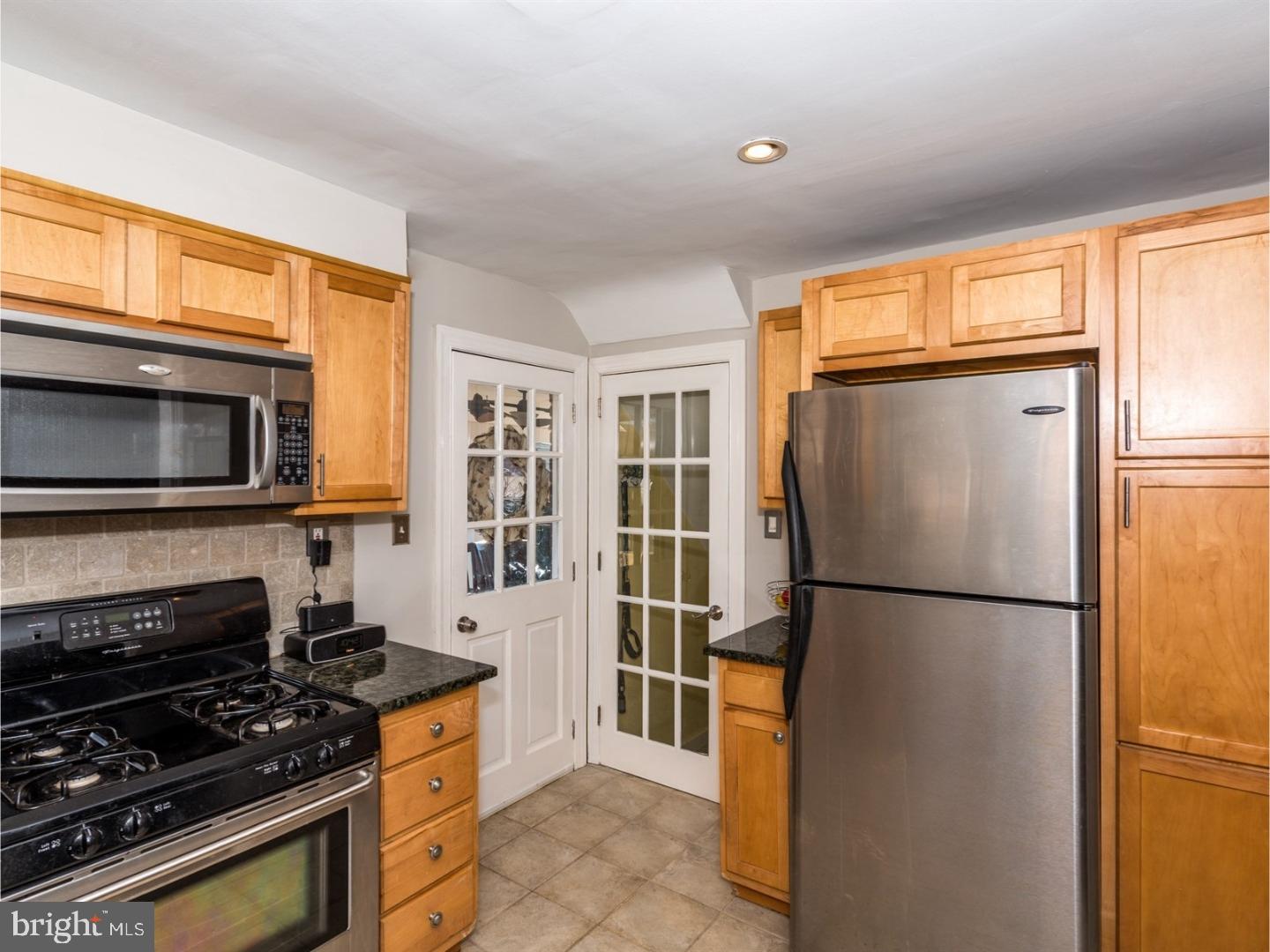 69 Worrell Drive Springfield, PA 19064 - Photo 11 of 24 Kitchen
