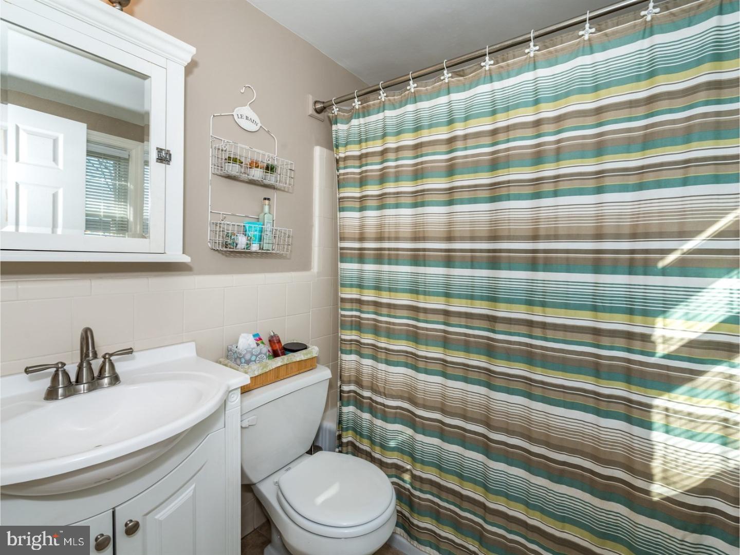 69 Worrell Drive Springfield, PA 19064 - Photo 17 of 24 Bathroom
