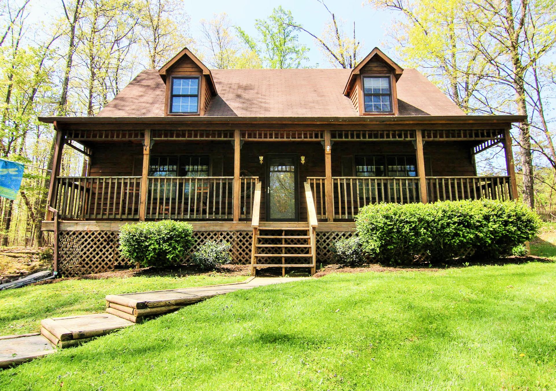 571 Scalybark Drive Blue Ridge, VA 24064 - Photo 2 of 43 20150427235543202964000000-o (3)