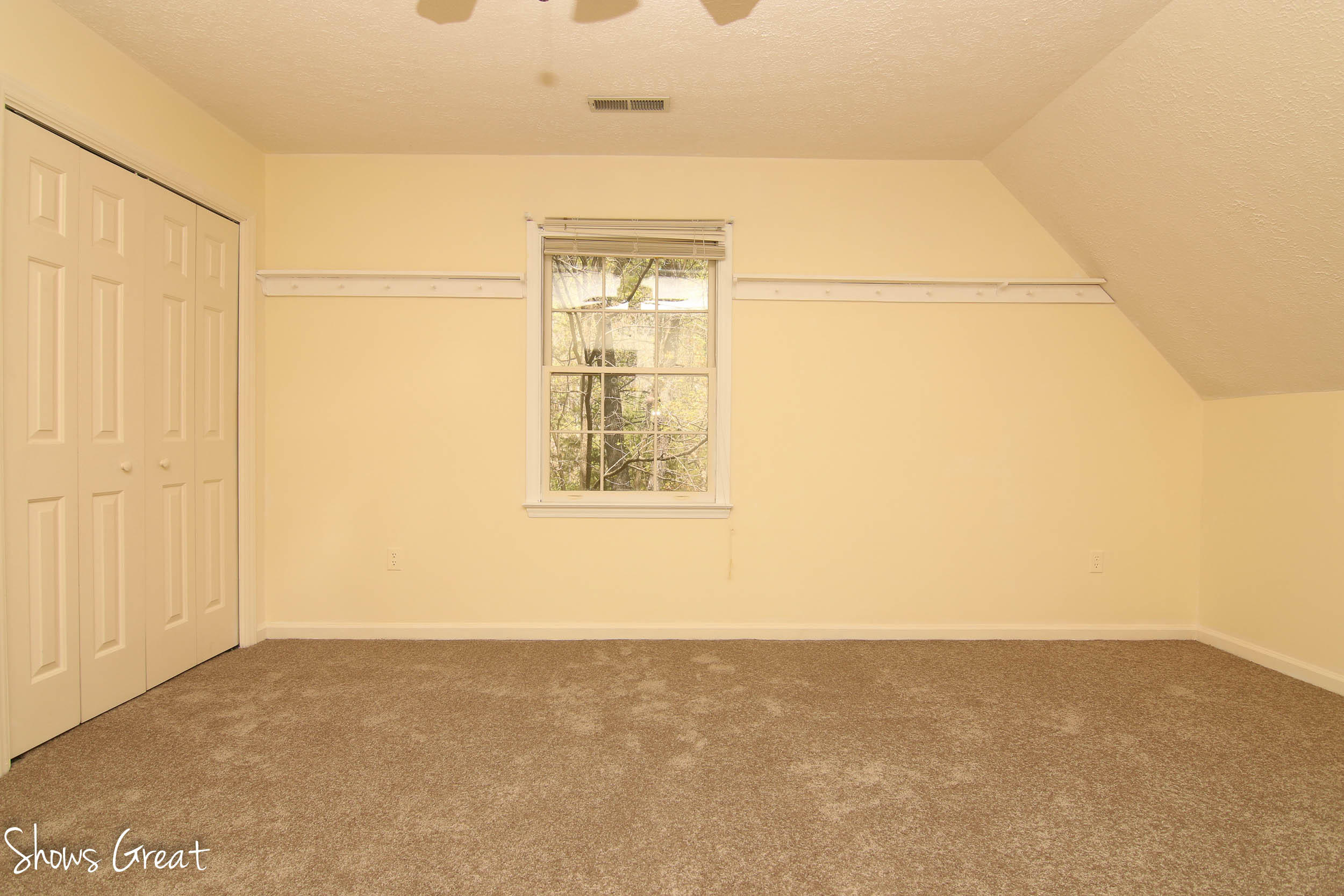 571 Scalybark Drive Blue Ridge, VA 24064 - Photo 22 of 43 Bedroom 3