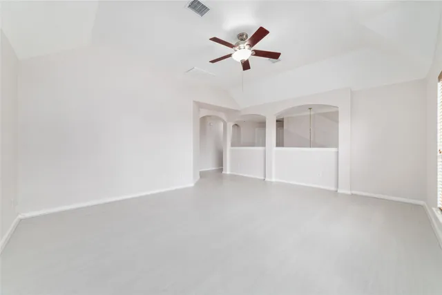 $2,500 | 8330 Malin Court, Houston, TX 77083