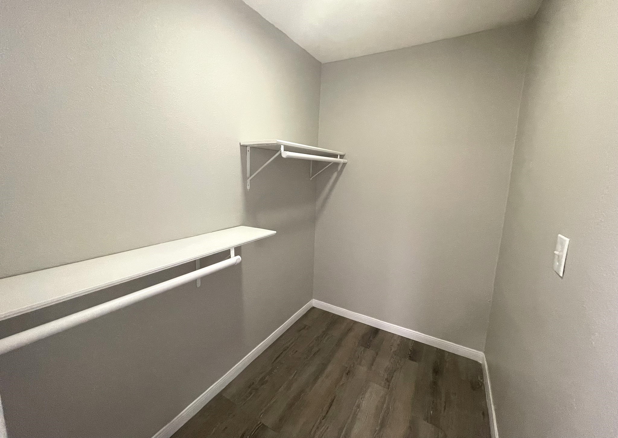 104 County Road 2401 Hull, TX 77564 - Photo 26 of 43 Primary closet