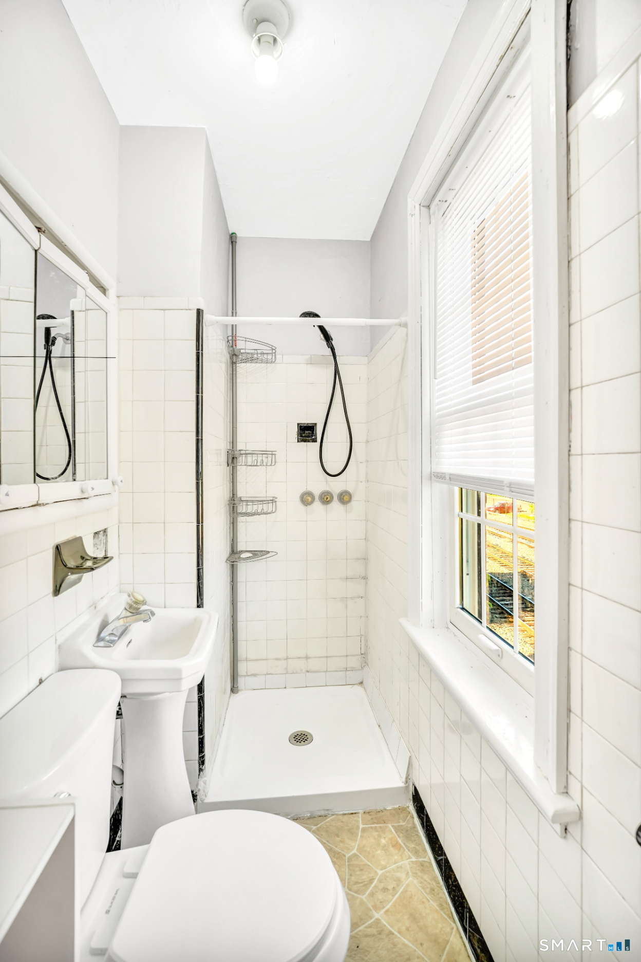 393 Colony Street Meriden, CT 06451 - Photo 5 of 5