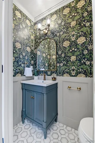 $589,000 | 3820 Shaw Boulevard, St. Louis, MO 63110