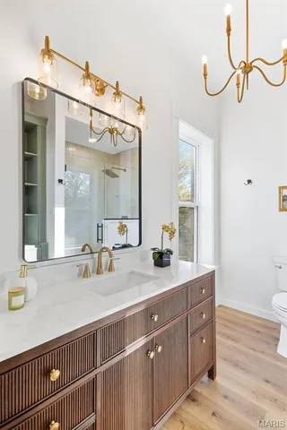 $589,000 | 3820 Shaw Boulevard, St. Louis, MO 63110