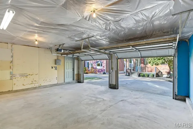 $589,000 | 3820 Shaw Boulevard, St. Louis, MO 63110