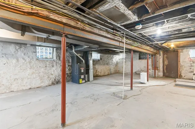 $589,000 | 3820 Shaw Boulevard, St. Louis, MO 63110