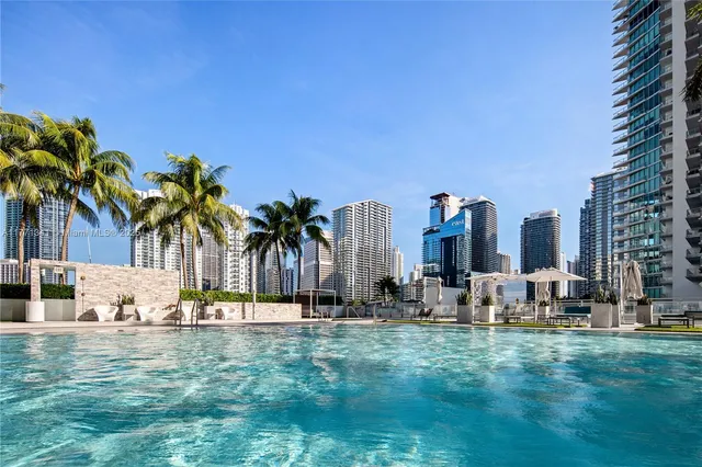 $599,000 | 90 Southwest 3rd Street, Unit 4103, Miami, FL 33130