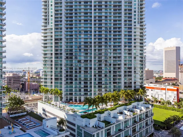 $599,000 | 90 Southwest 3rd Street, Unit 4103, Miami, FL 33130