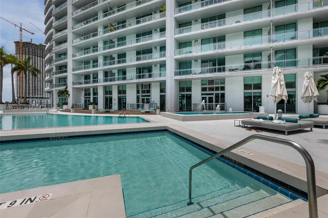 $599,000 | 90 Southwest 3rd Street, Unit 4103, Miami, FL 33130
