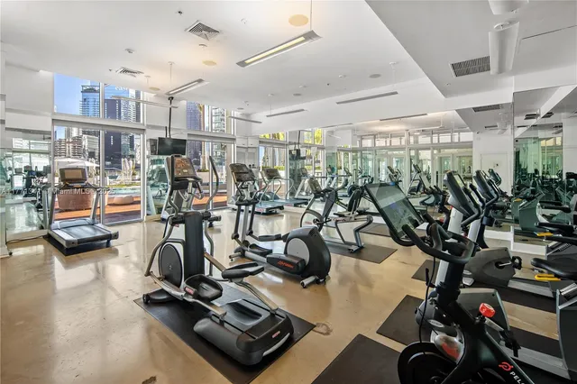 $599,000 | 90 Southwest 3rd Street, Unit 4103, Miami, FL 33130