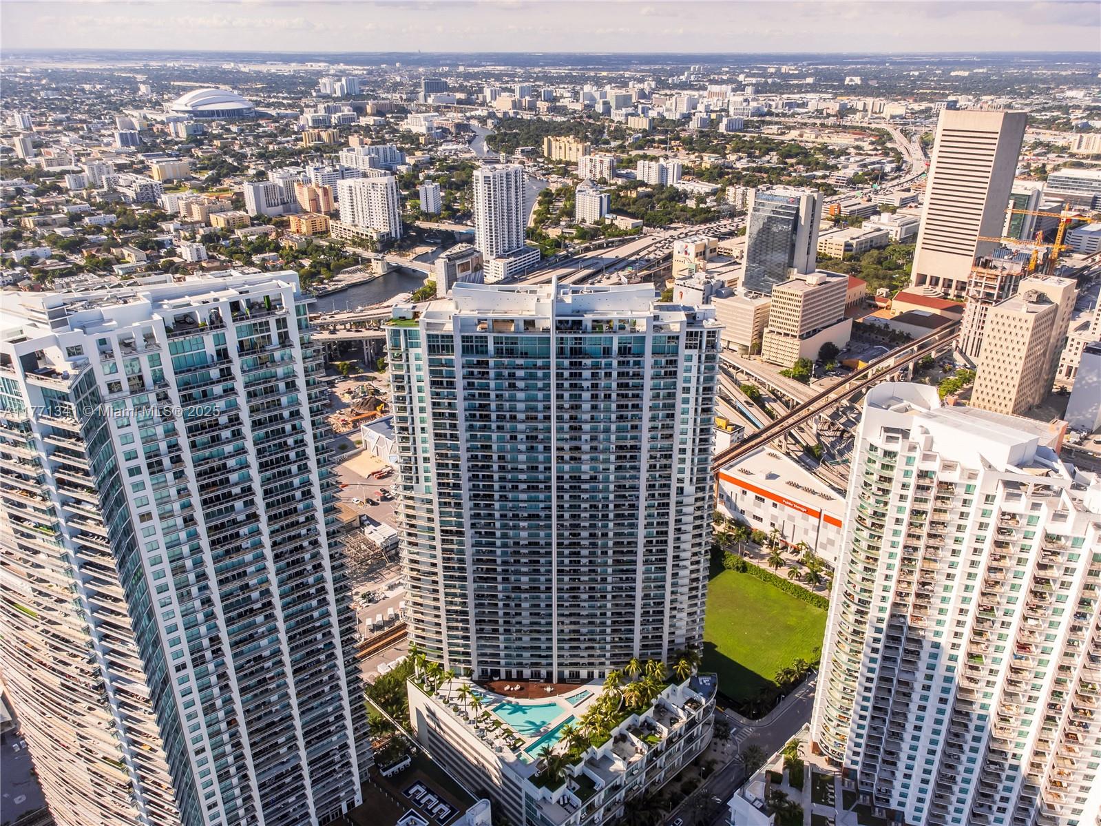 90 Southwest 3rd Street, Unit 4103 Miami, FL 33130 - Photo 30 of 31