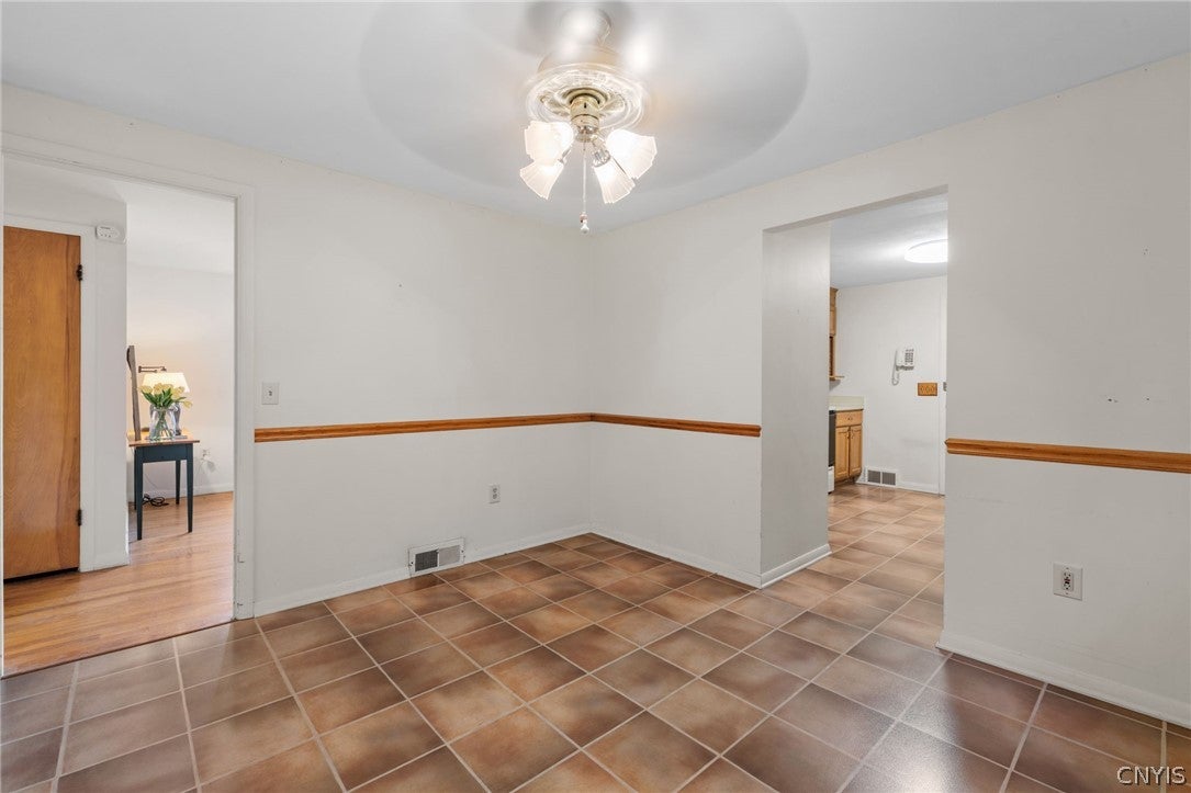 326 Hillbrook Road Syracuse, NY 13219 - Photo 21 of 29 Gallery Image 21