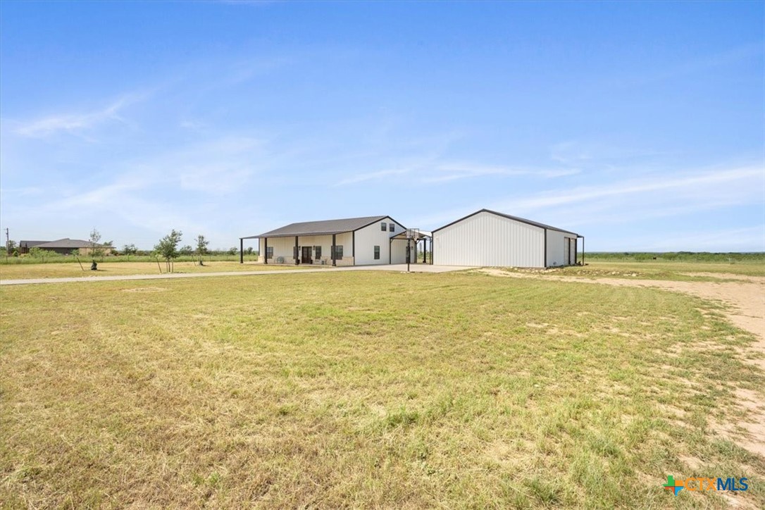 1490 Dos Hermanas Road Salado, TX 76571 - Photo 4 of 43 a view of an ocean
