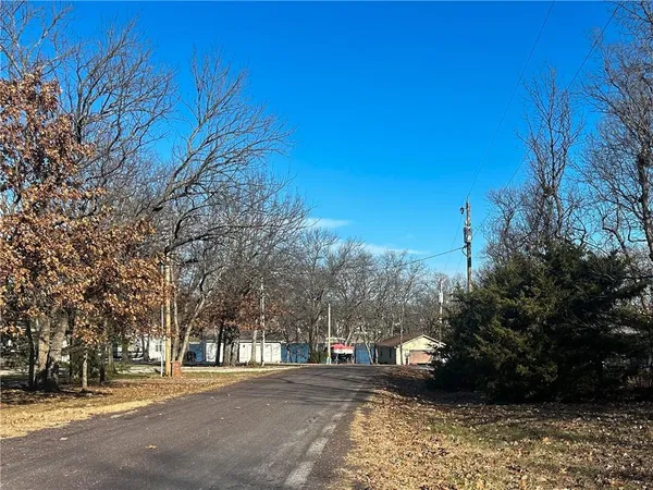 $14,000 | 33 Mystery Lane, Linn Valley, KS 66040