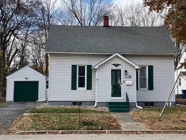 $175,000 | 319 South Madison Street, Trenton, IL 62293