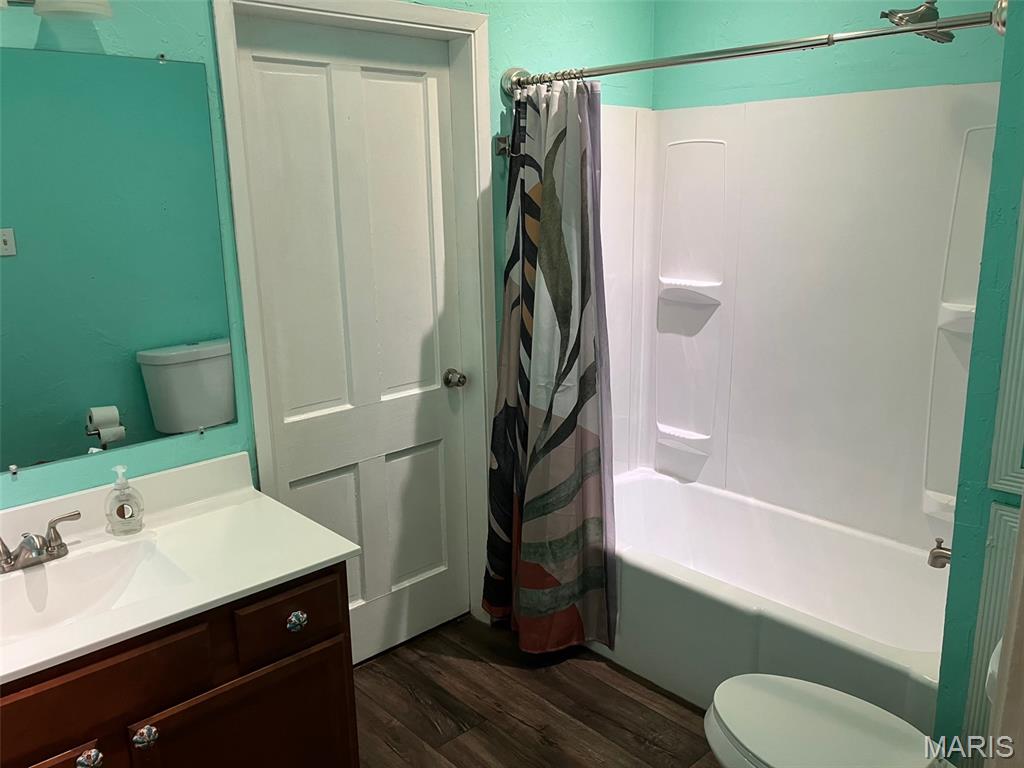 319 South Madison Street Trenton, IL 62293 - Photo 5 of 12