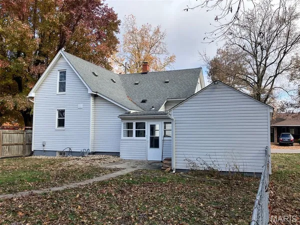 $169,900 | 319 South Madison Street, Trenton, IL 62293