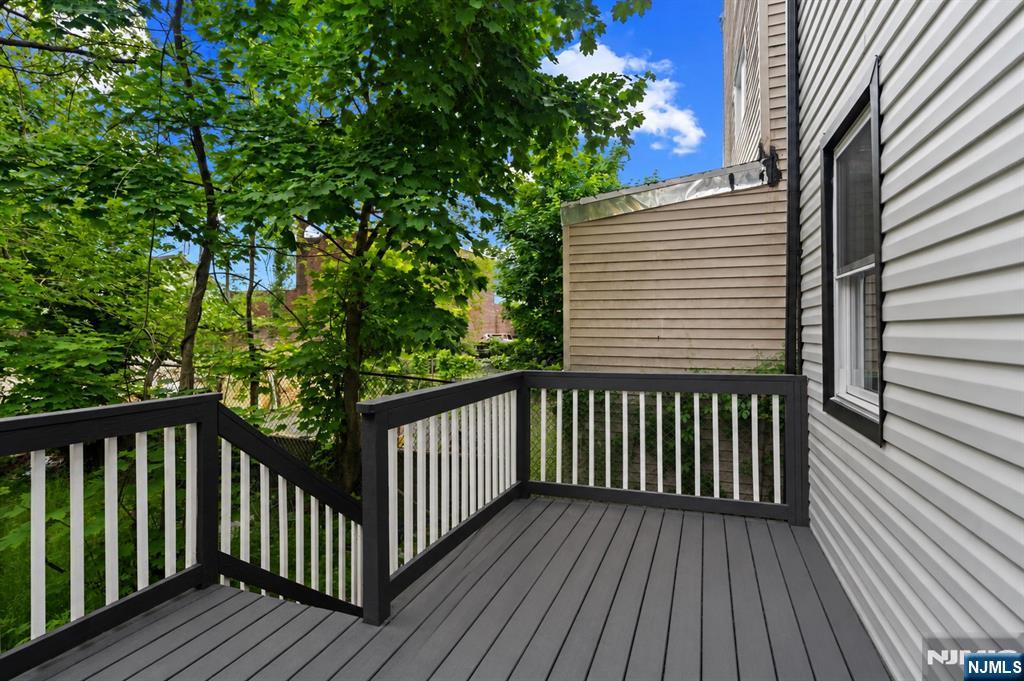 654 South 12th Street Newark, NJ 07103 - Photo 20 of 25