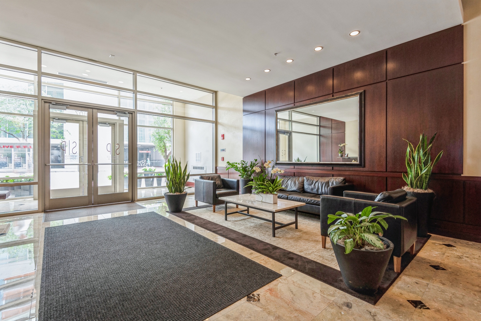 807 Davis Street, Unit 808 Evanston, IL 60201 - Photo 2 of 16