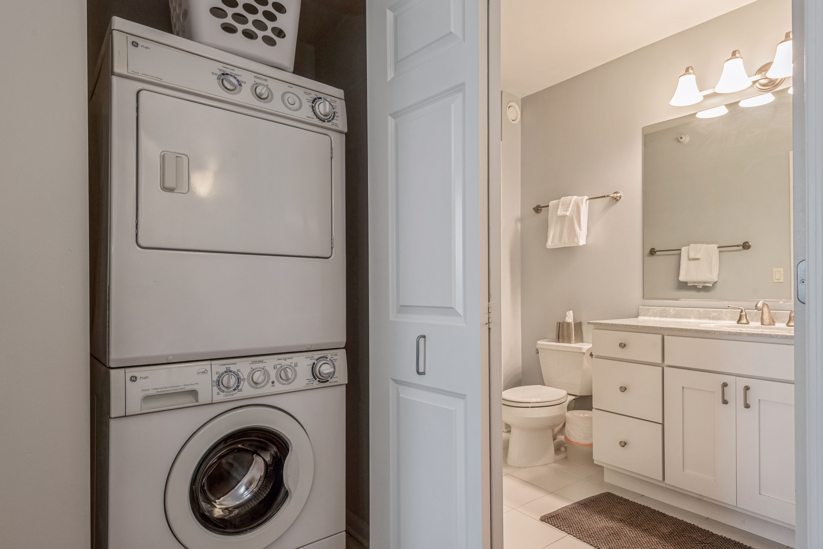 807 Davis Street, Unit 808 Evanston, IL 60201 - Photo 14 of 16