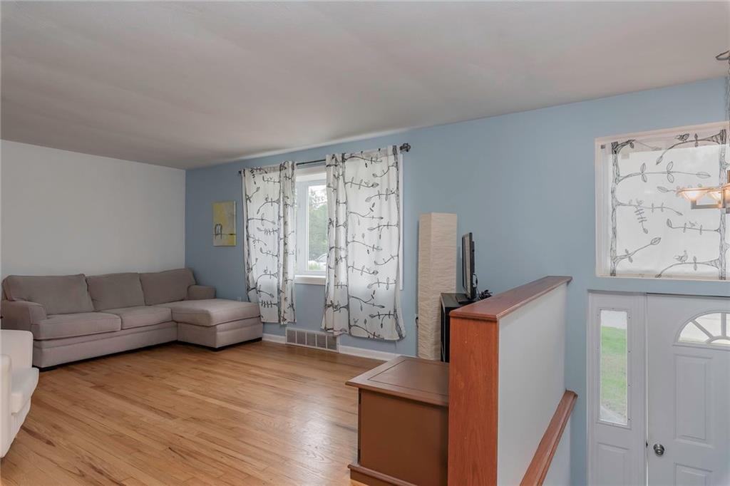 3111 Ridge Avenue Aliquippa, PA 15001 - Photo 3 of 25 Gallery Image 3