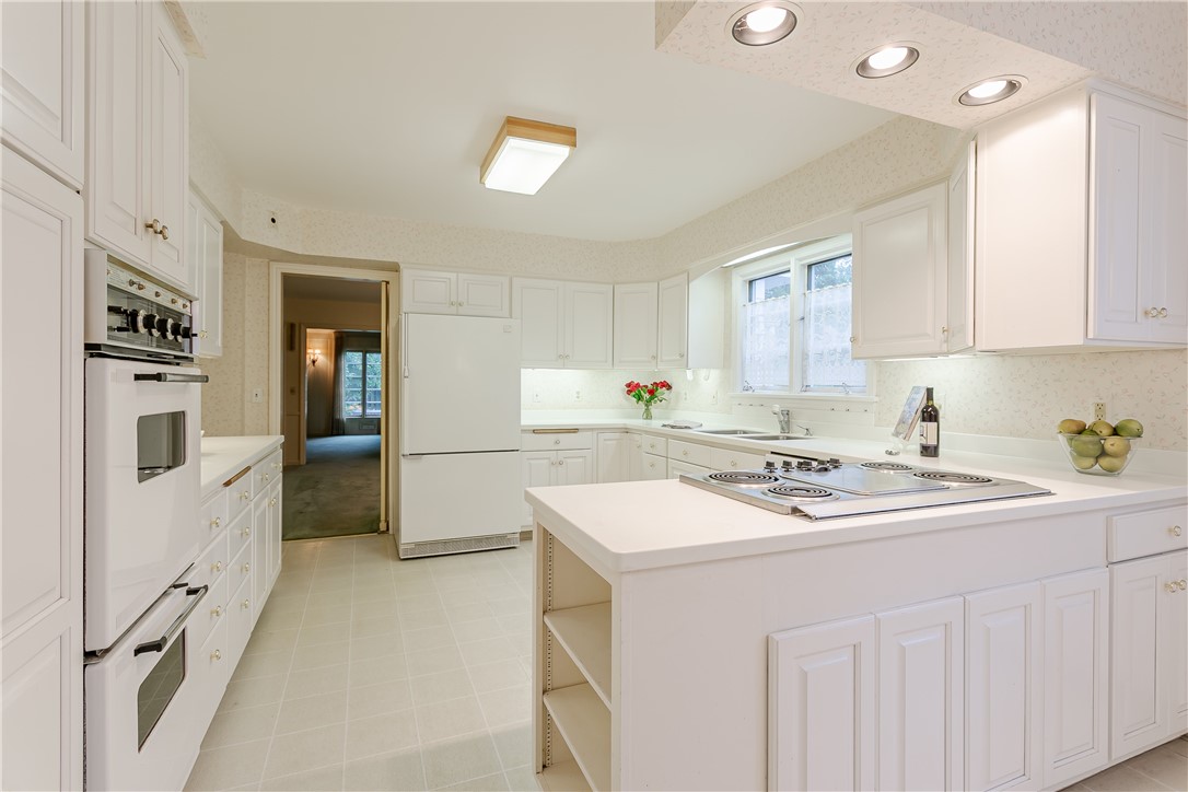 200 Monteroy Road Brighton, NY 14618 - Photo 14 of 41