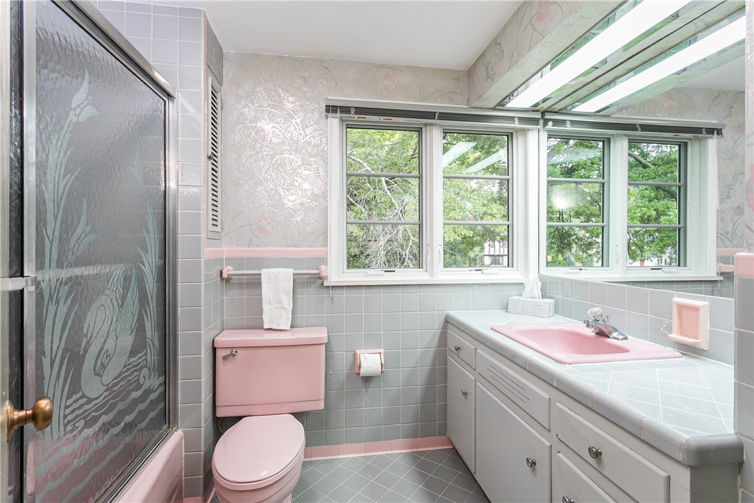 200 Monteroy Road Brighton, NY 14618 - Photo 29 of 41 Hall (full) bathroom #2