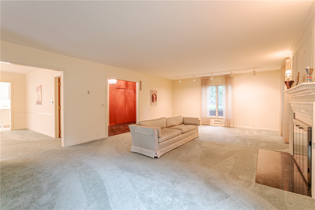 200 Monteroy Road Brighton, NY 14618 - Photo 10 of 41