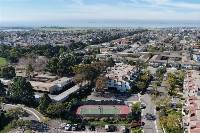 $599,999 | 17151 Corbina Lane, Unit 206, Huntington Beach, CA 92649