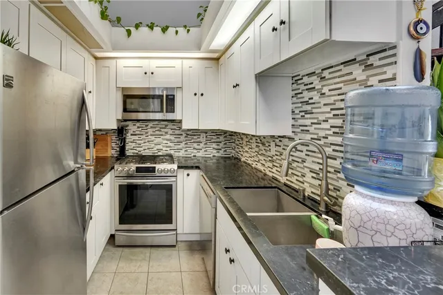 $599,999 | 17151 Corbina Lane, Unit 206, Huntington Beach, CA 92649