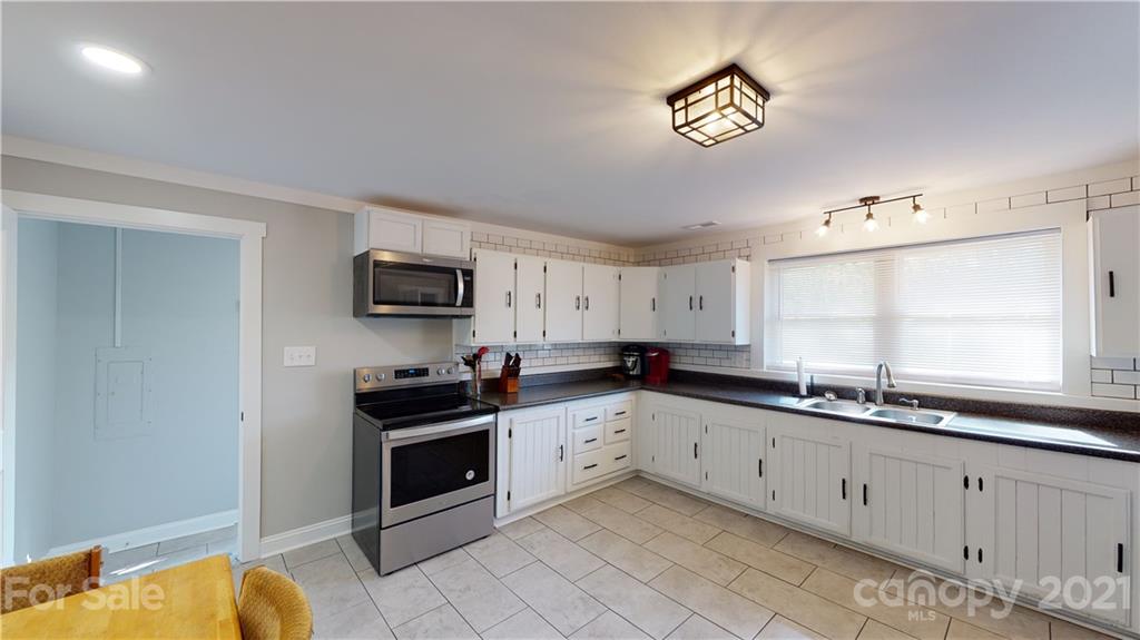 643 East Sanders Road, Unit 27 Shelby, NC 28150 - Photo 5 of 18 Gallery Image 5