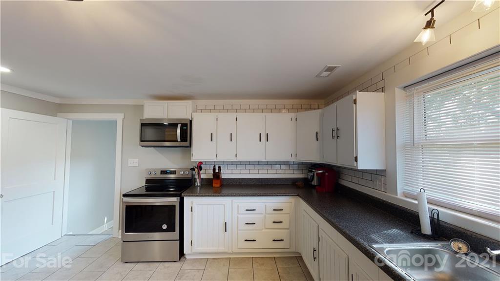 643 East Sanders Road, Unit 27 Shelby, NC 28150 - Photo 6 of 18 Gallery Image 6