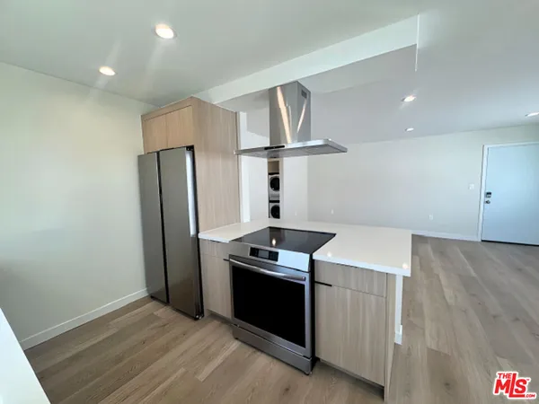 $3,200 | 1302 Amethyst Street, Unit D, Redondo Beach, CA 90277