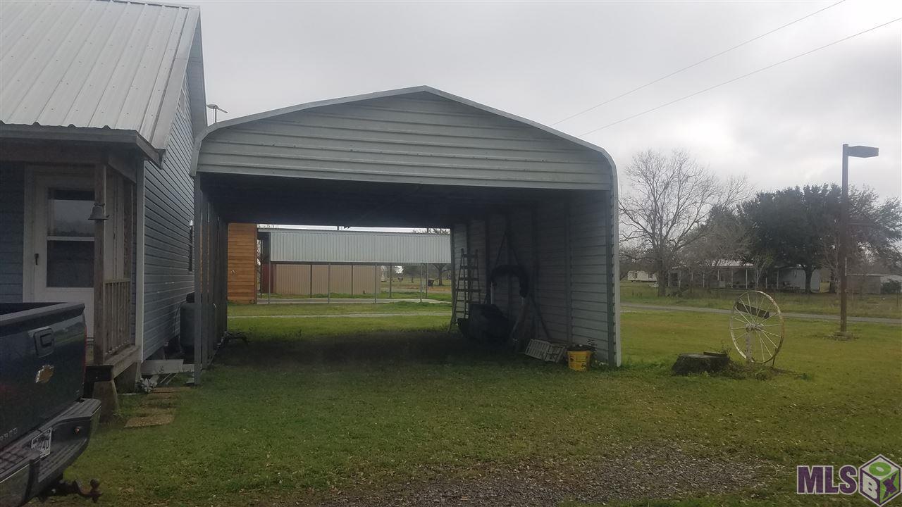 45038 Lakeside Road Gueydan, LA 70542 - Photo 25 of 37 extra covered parking