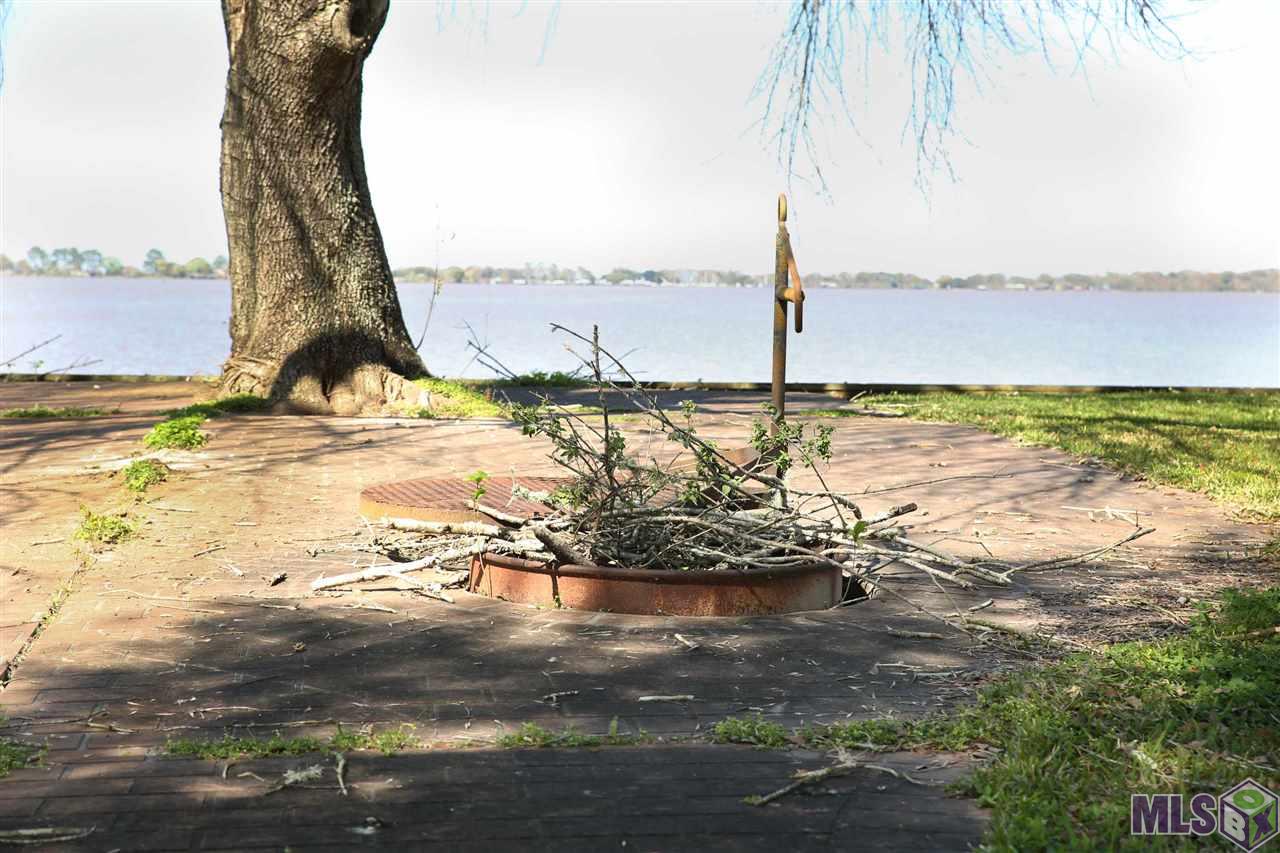 45038 Lakeside Road Gueydan, LA 70542 - Photo 26 of 37 Fire pit