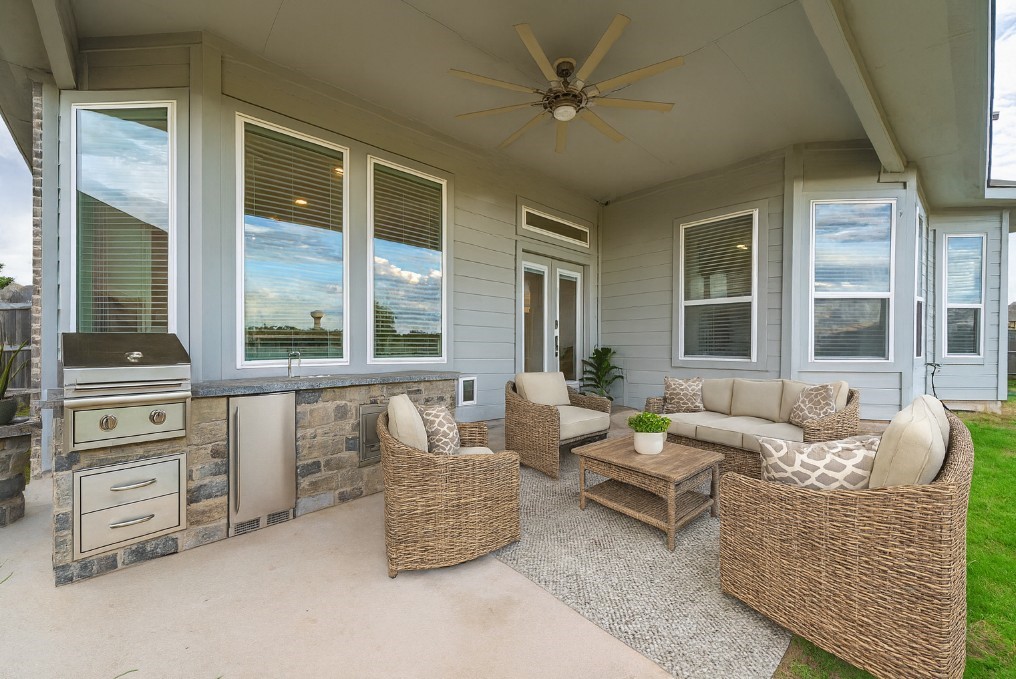830 Rench New Braunfels, TX 78130 - Photo 42 of 50 a living room with furniture and windows
