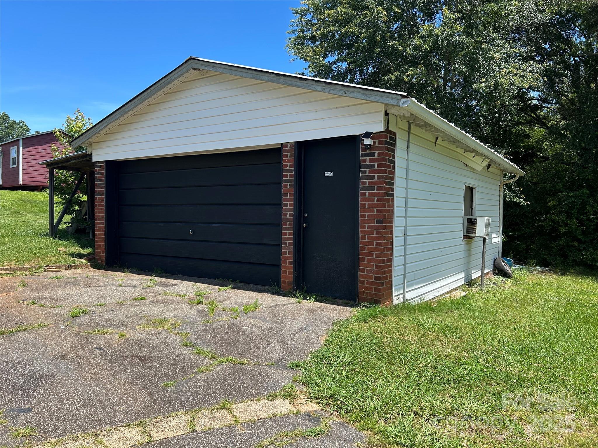 1349 Highway 221 Rutherfordton, NC 28139 - Photo 4 of 47