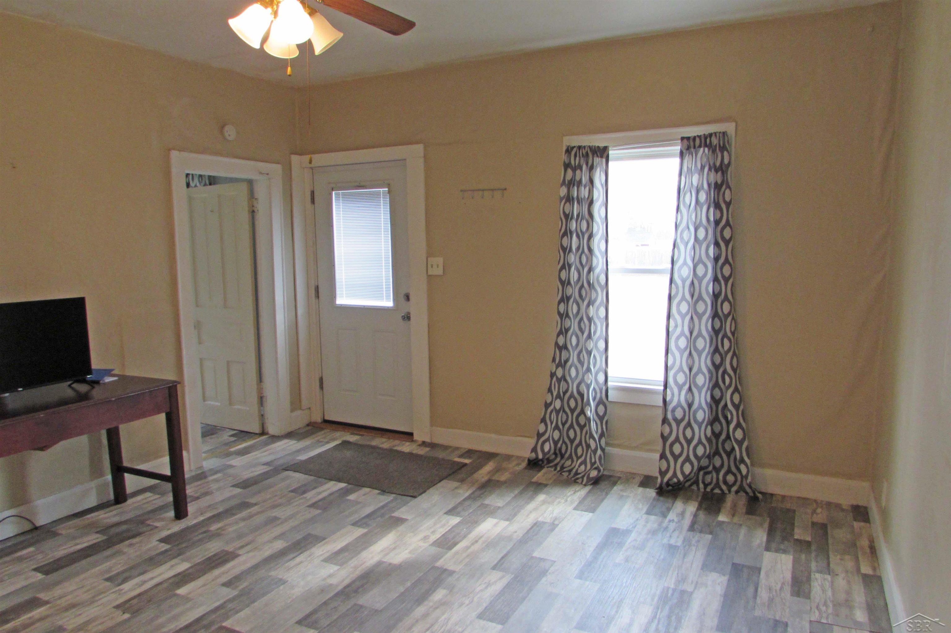 307 North Line Street Chesaning, MI 48616 - Photo 10 of 23