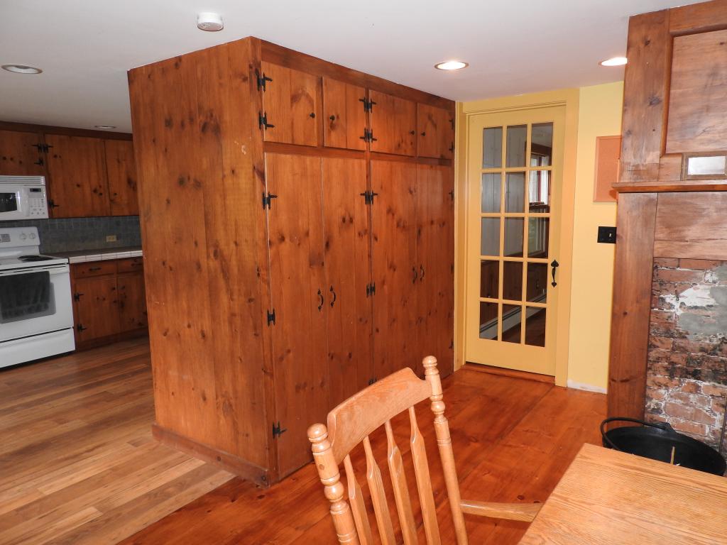 671 East Washington Road Hillsborough, NH 03244 - Photo 12 of 36