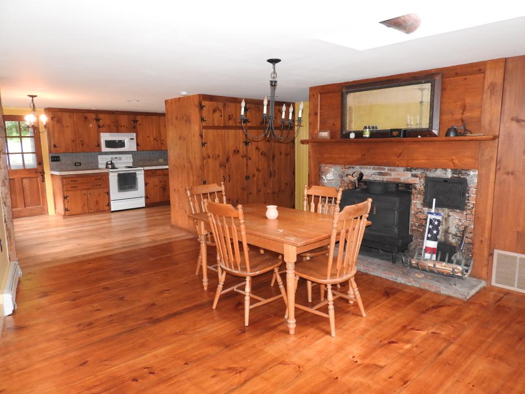 671 East Washington Road Hillsborough, NH 03244 - Photo 7 of 36