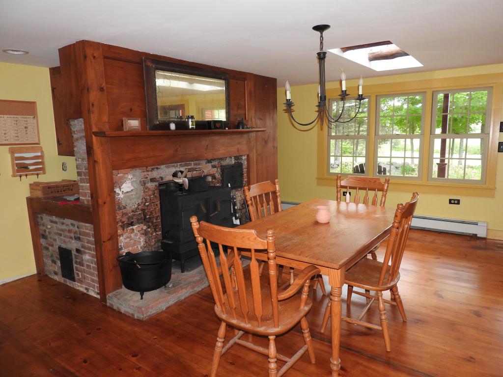 671 East Washington Road Hillsborough, NH 03244 - Photo 8 of 36