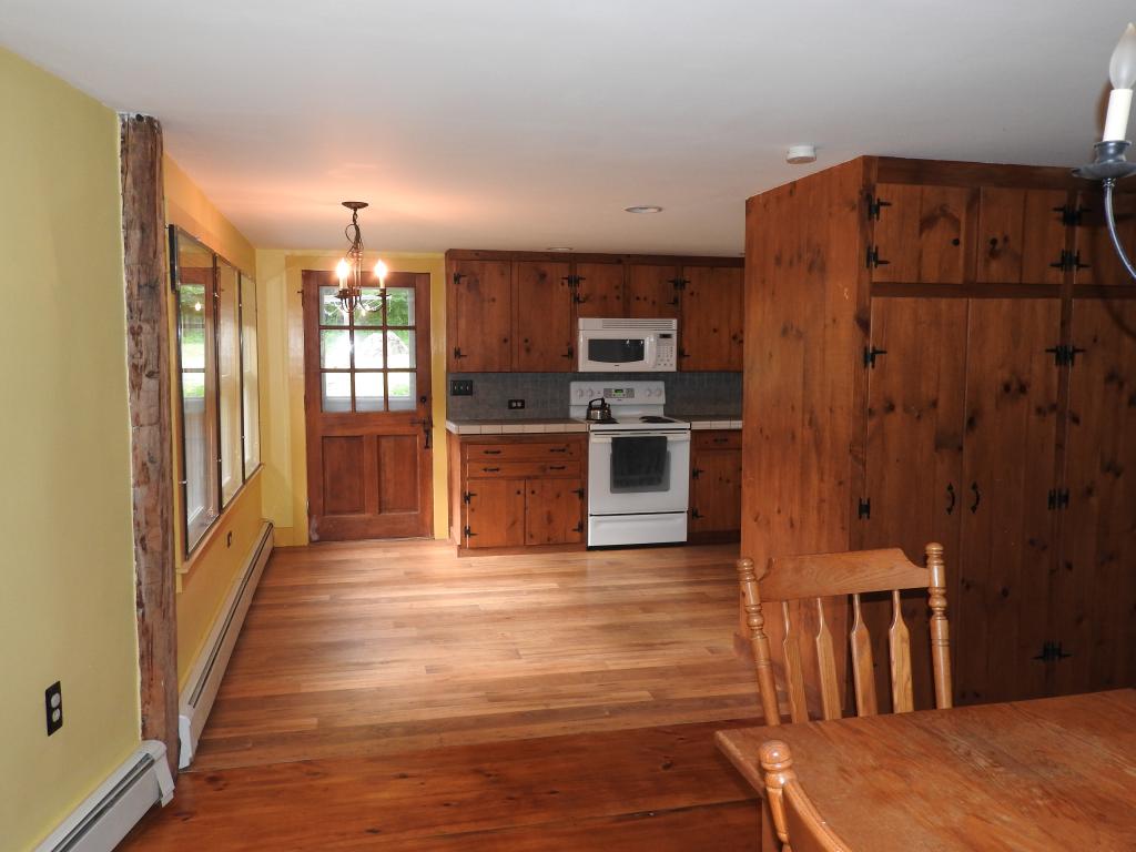 671 East Washington Road Hillsborough, NH 03244 - Photo 10 of 36