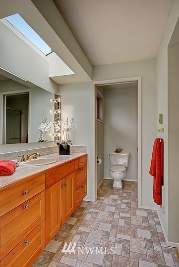 2270 Wagner Road Camano Island, WA 98282 - Photo 9 of 15 Gallery Image 9