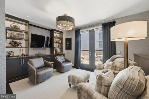$1,999,999 | 223 Montgomery Street, Alexandria, VA 22314