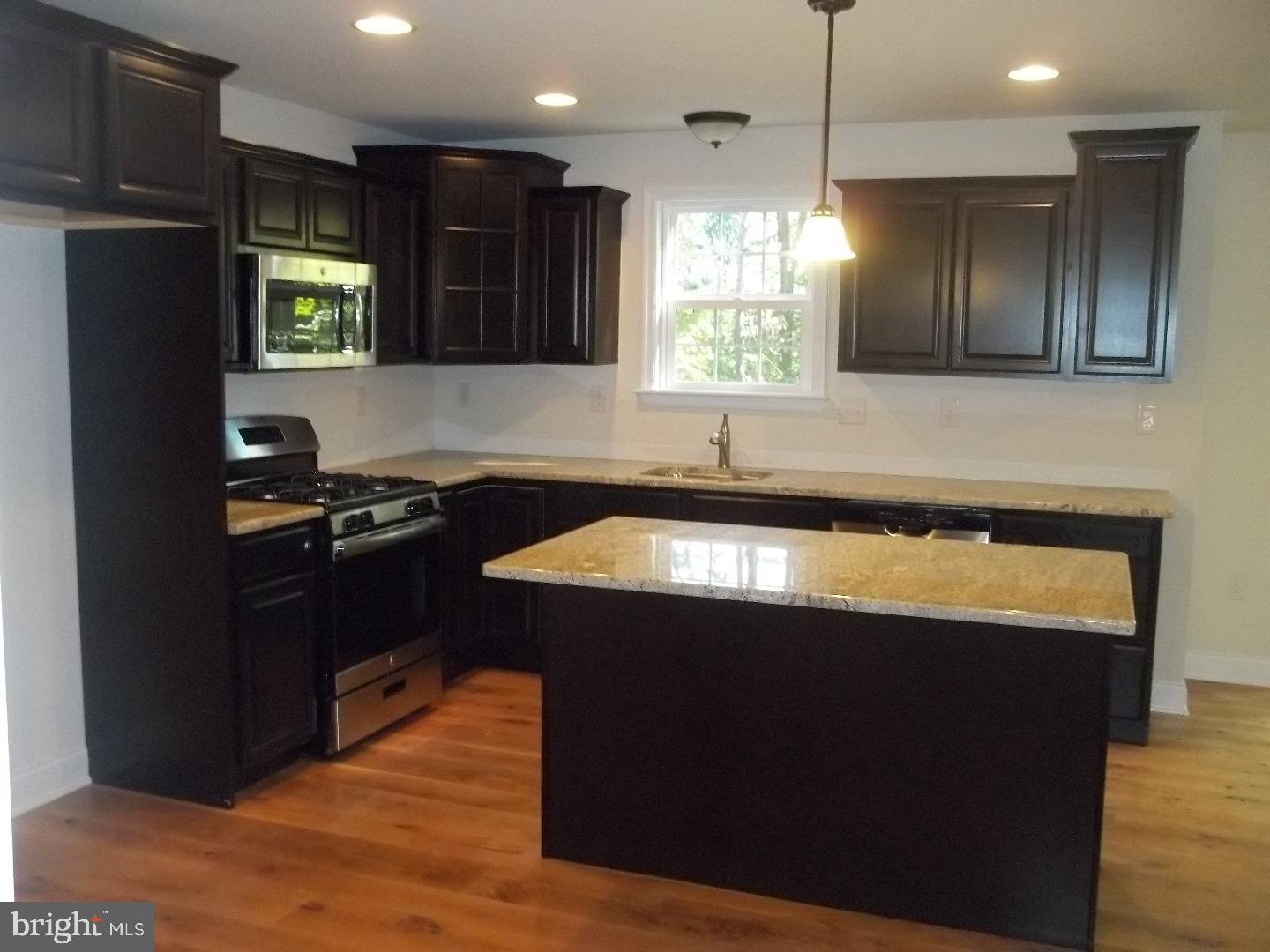 189 Stone Road Barto, PA 19504 - Photo 2 of 20 Gallery Image 2