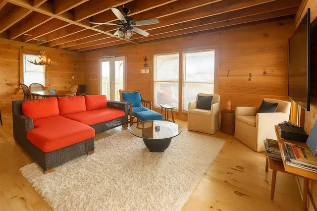 $337,500 | 120 Sea Bright Avenue, Cameron, LA 70631