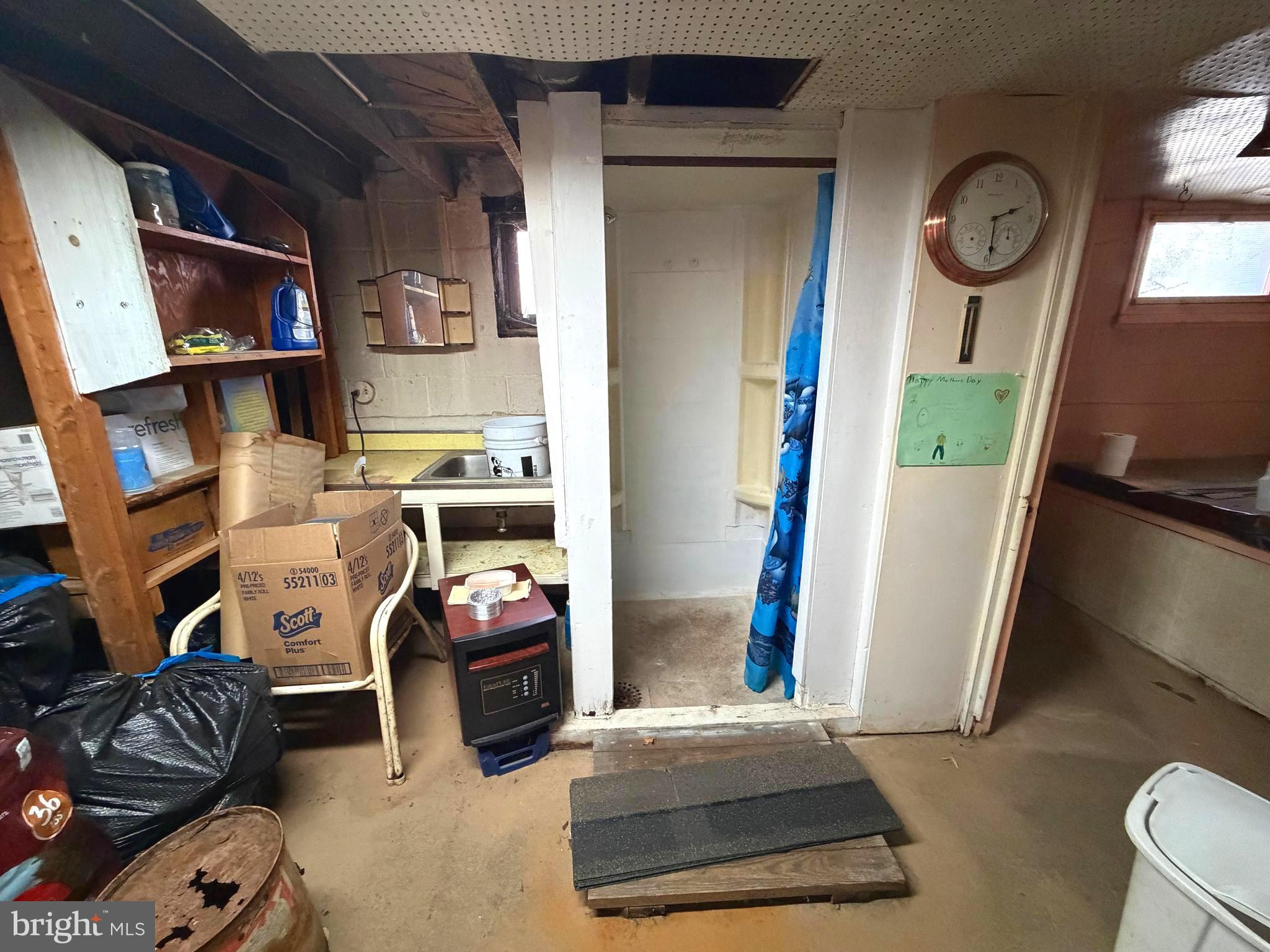 14710 Howard Street Cumberland, MD 21502 - Photo 43 of 55 Basement Shower