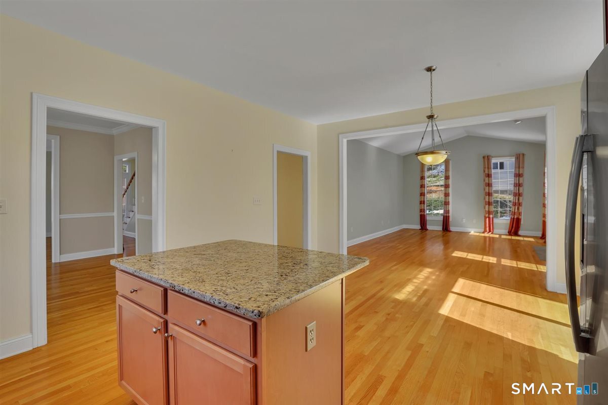 25 Fenwick Drive Avon, CT 06001 - Photo 11 of 40
